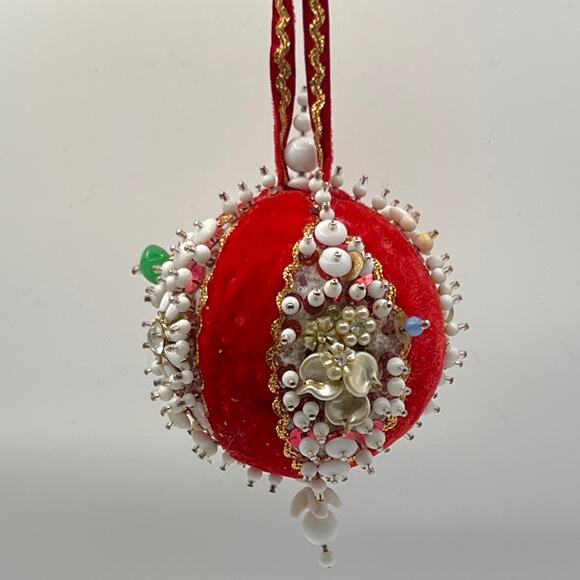 Vintage Red 3 Inch Ornament Sequin Rhinestone Push Pin Velvet Christmas - Picture 1 of 8